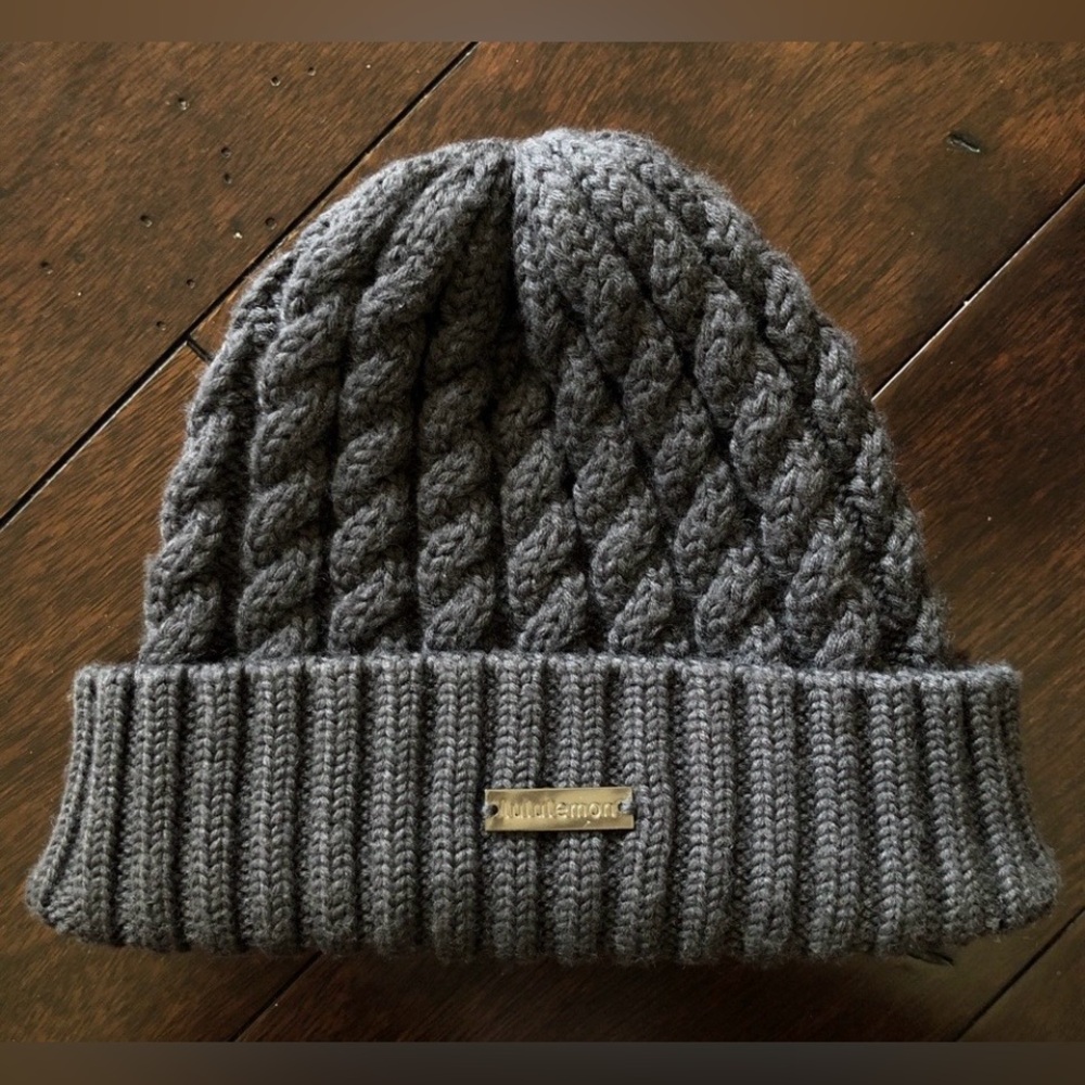 Lululemon Gray Cable Knit Beanie